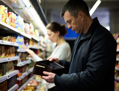 Consumer Confidence Tumbles to Decade Low